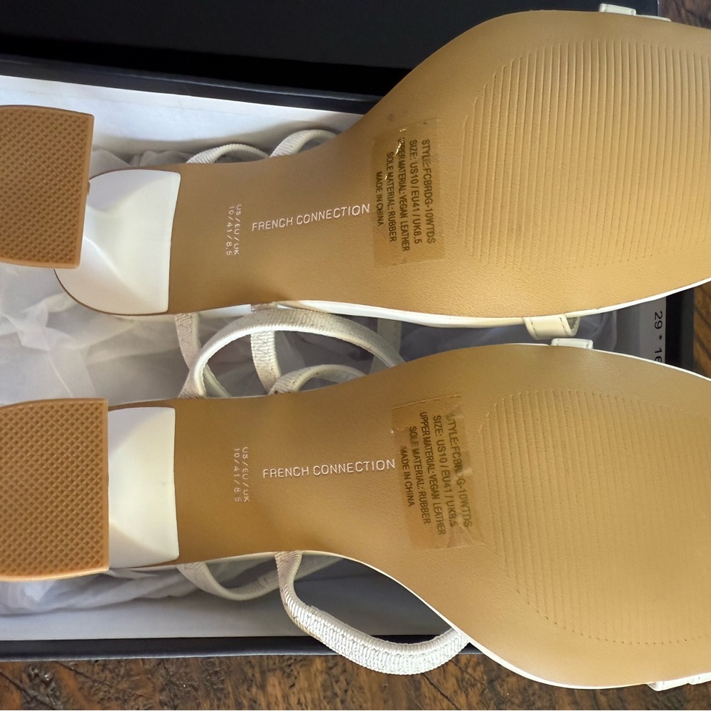 French Connection Bridge Strappy Sandal Size 10 NIB - Picture 3 of 4
